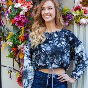 Black and White Tie-Dye Crop Top